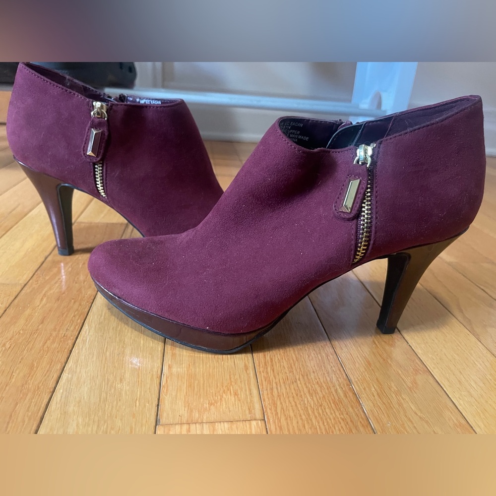 Liz Claiborne Booties Size 9